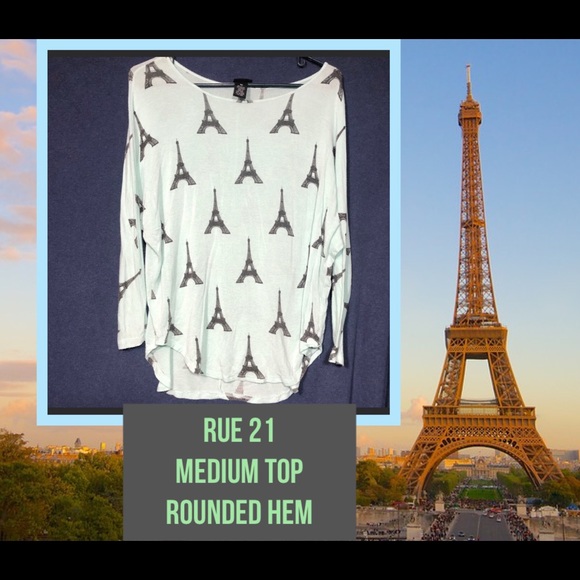 Rue21 Sweaters - Rue 21 Medium sweater with 3/4 length sleeves